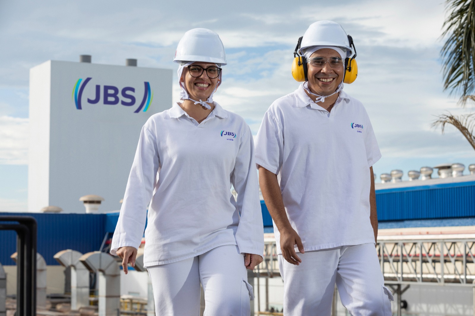 JBS abre mais de 550 vagas de emprego em Mato Grosso